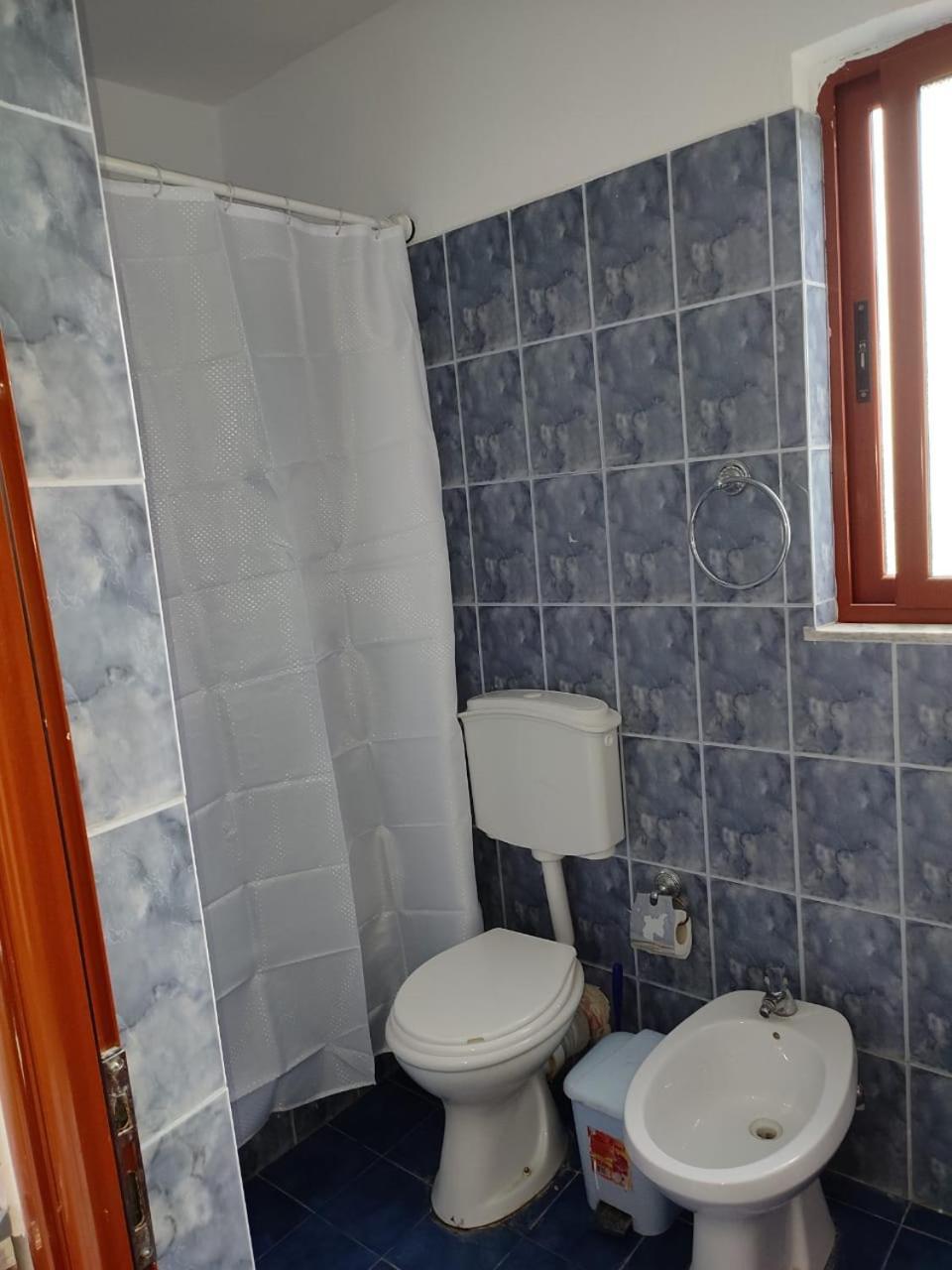 Guest House Eloid Berat Luaran gambar
