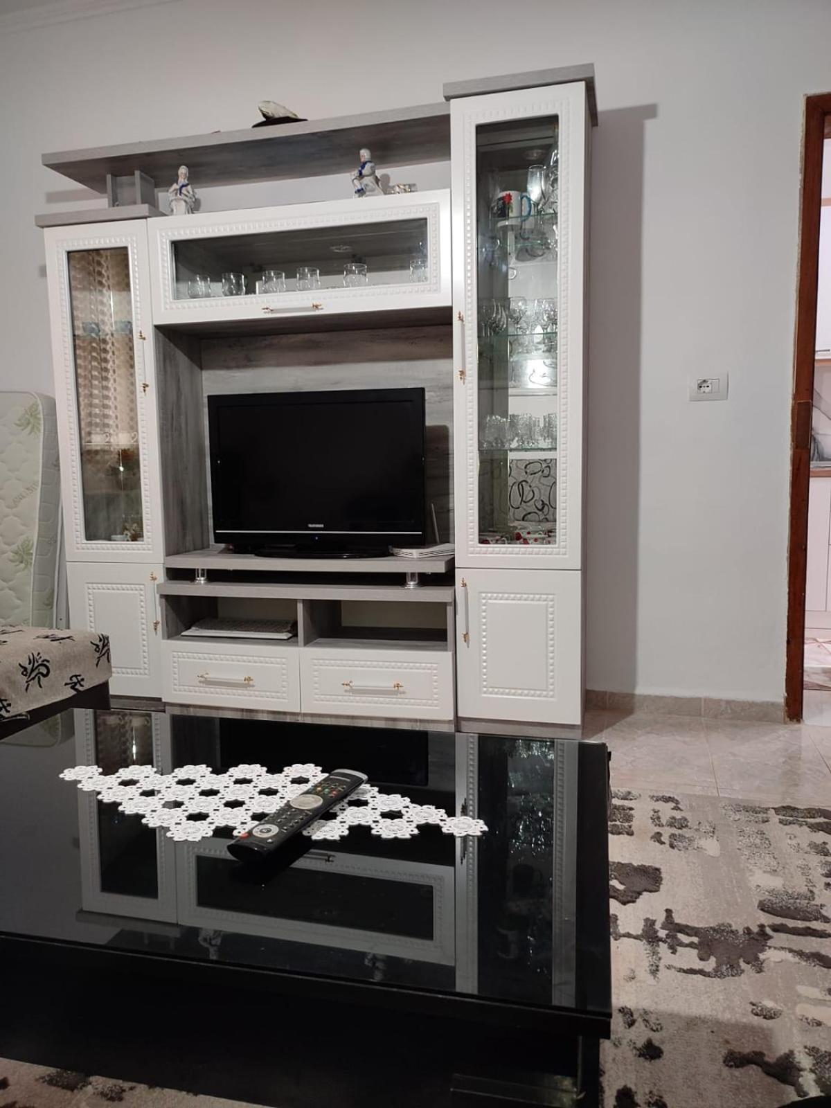 Guest House Eloid Berat Luaran gambar